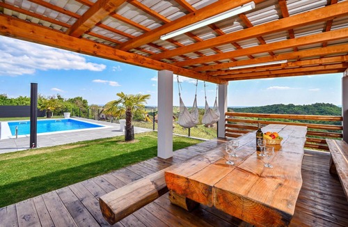 Vinica House | Lovely home in Vinica Breg with sauna