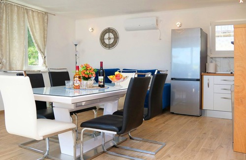 Marina House | Lovely home in Vinovac
