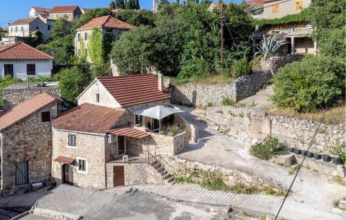 Vrisnik House | Lovely Home In Vrisnik With Wifi