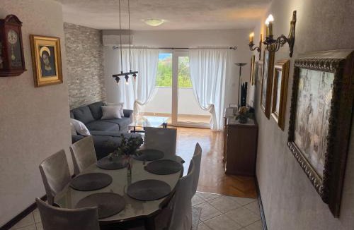 Kamen Apartment | Luxardo
