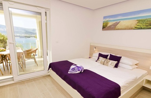 Mastrinka Villa | Luxurious 5 star sea view villa Magic for 14 persons with pool EOS CROATIA