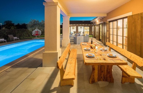 Melnica House | Luxurious home in Barban with sauna