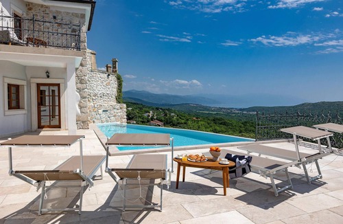Bribir House | Luxurious home in Bribir with sauna