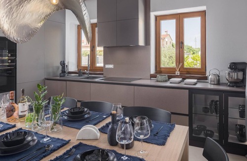 Cabrunici House | Luxurious home in Cabrunici with sauna