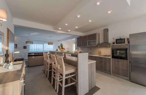 Debeljak House | Luxurious home in Debeljak