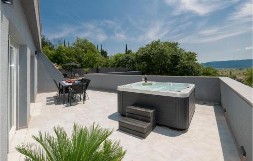 Imotski House | Luxurious Home In Donji Vinjani