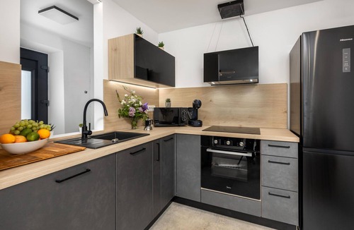 Hreljin House | Luxurious home in Hreljin with WiFi