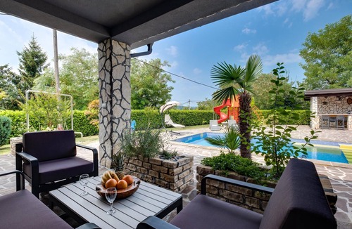 Jakovlje House | Luxurious home in Igrisce