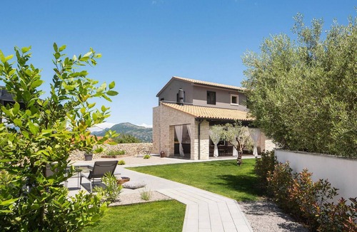 Ripenda Verbanci House | Luxurious home in Labin with private swimming pool, can be inside or outside