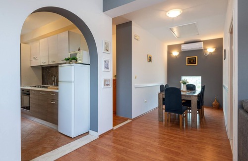 Lovorno House | Luxurious home in Lovorno