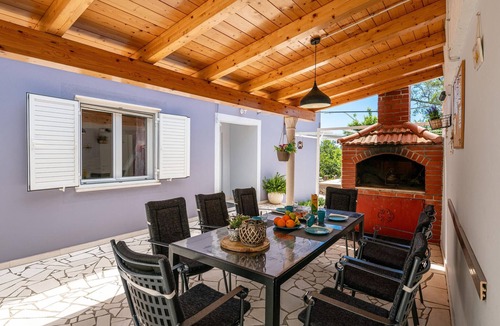 Lovorno House | Luxurious home in Lovorno