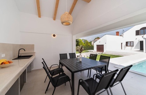 Vrvari House | Luxurious home in Porec