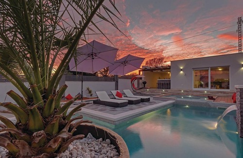 Sisan House | Luxurious home in Pula