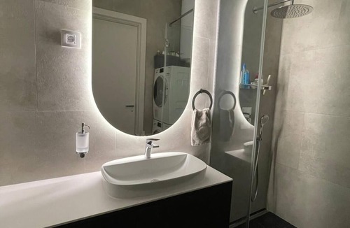 Lisicji Potok Apartment | Luxury 135sqm, 2 Bedroom apartment on Dedinje, Belgrade, with beautiful view.