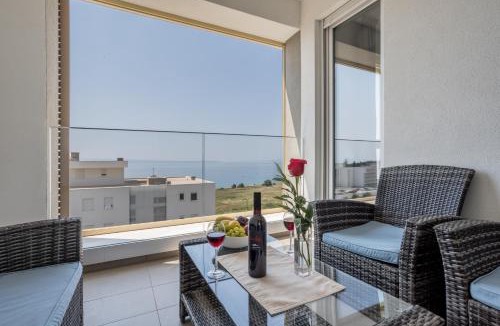 Znjan Apartment | Luxury Apartment "Ema" with sea view & parking
