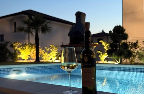 Milcetici Apartment | Luxury Apartment with private Pool