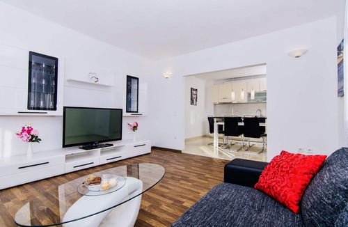 Kastel Novi Villa | * Luxury Apartments Villa Aurora 2.*