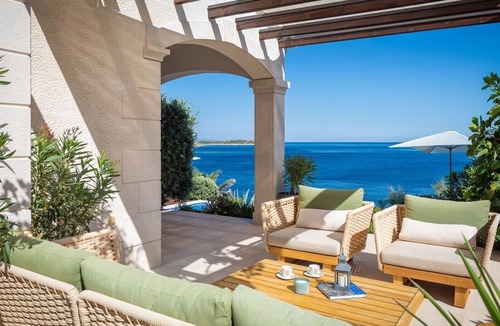 Milna Villa | Luxury Beachfront Sea Side Villa Issa with private pool right at the beach with sea mooring on Vis island