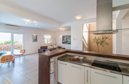 Mirce Villa | Luxury Beachfront Villa Mediterranean with private heated pool and Jacuzzi at the beach in Mirca - Brac