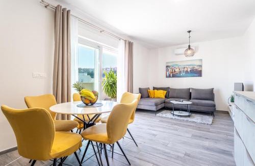 Mejasi Apartment | Luxury penthouse Papic with jacuzzi & the view