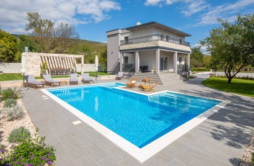 Dicmo Villa | Luxury Pool Villa Dali, Sičane, Croatia