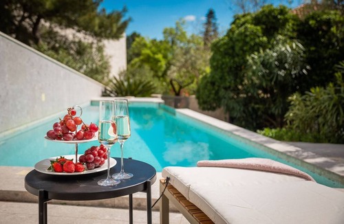 Bol Villa | Luxury Seafront Villa Manera Bol with Heated Pool