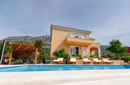 Kastel Sucurac Villa | Luxury Villa Castrum