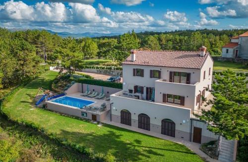 Gracisce Villa | Luxury Villa Gradin