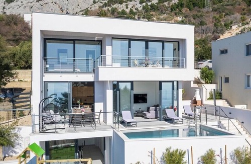 Brela Villa | Luxury Villa Ivana Brela heated pool 28 m2, gym, bbq, family