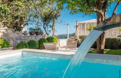Ploce House | Luxury Villa Next to the City Walls for 8 Persons with Pool,Sauna,Gym