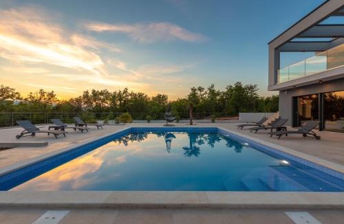 Skrbcici Villa | Luxury Villa Quadra
