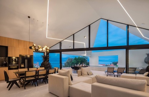 Sutivan Villa | Luxury Villa Sandorin Sutivan with Heated Pool