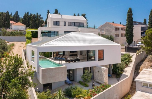 Sutivan Villa | Luxury Villa Sandorin Sutivan with Heated Pool