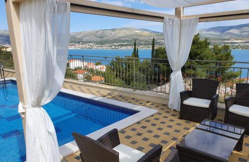 Mastrinka Villa | Luxury Villa Star Lights Trogir - heated pool, hot tub, gym, billiard