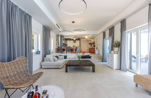 Kanfanar Villa | Luxury Villa Valhalla with Private Pool