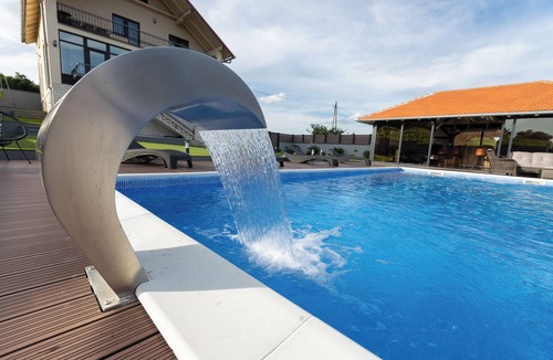 Velika Villa | Luxury villa with jacuzzi, sauna and pool surrounded by vineyards