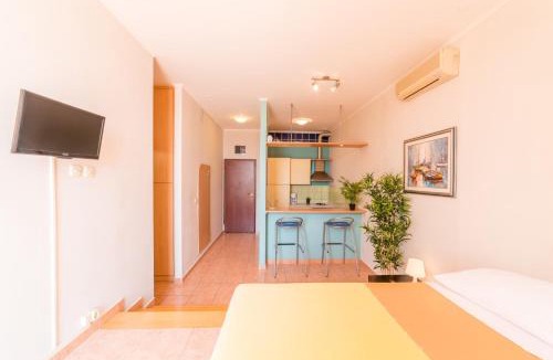 Znjan Apartment | M Studio apartments