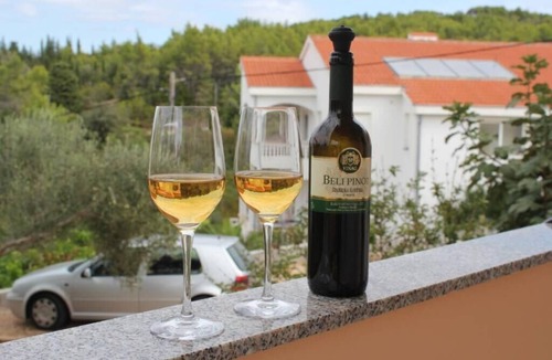 Lukoran Apartment | Magnolija Apartment, sleeps 3