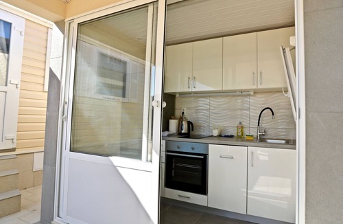 Sucuraj House | Manora Sucuraj Pool Gästehaus by Interhome