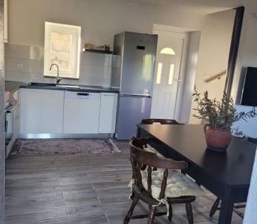 Vrlika Apartment | Mara village house