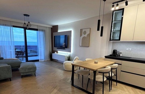 Makarska Apartment | Marestina Makarska · New Top-floor 2BR Apartment, Panoramic Sea View