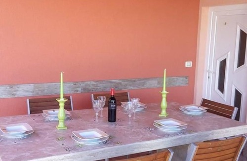 Kastel Apartment | mit Panoramablick in ruhiger Lage by Interhome