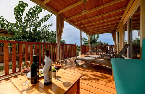 Ugljan Apartment | Mobile home beachfront