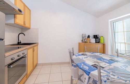 Jurandvor Apartment | Modern accommodation just 450 metres from the sea