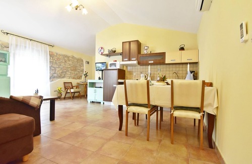 Tar Apartment | Modern apartment in Tar-Poreč, FIORELA2, swimming pool, Wi-Fi, game room, AC