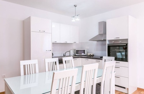 Medulin Apartment | Modern apartment with 3 bedrooms, balcony and WiFi