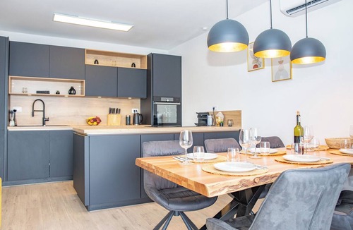 Veliko Brdo Apartment | Modern Penthouse Helena with 3 BR, Pool, Sea View, Elevator & Garage