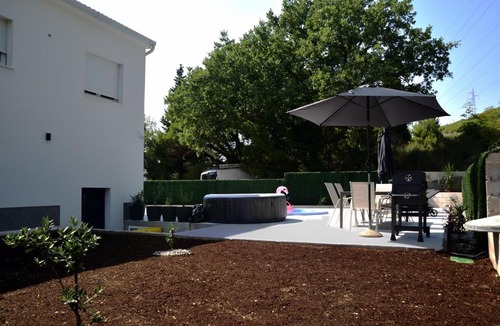 Srinjine Villa | Modern Villa Bura with 3 bedrooms, pool & hot tub