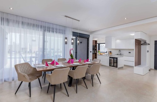 Jursici Villa | Modern Villa Marinella with a pool