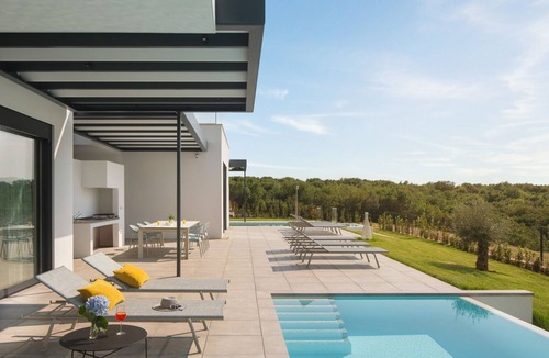 Bale Villa | Modern Villa Noble with outdoor and indoor pool